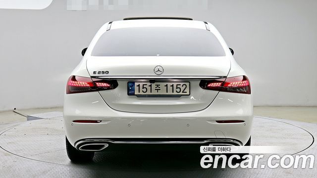 Mercedes-Benz E-Class W213 E250 Avantgarde - фото 3
