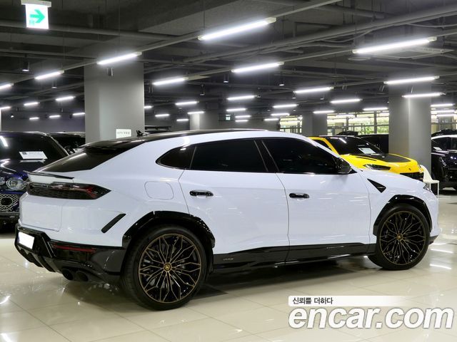 Lamborghini Urus 4.0 V8 SE - фото 1