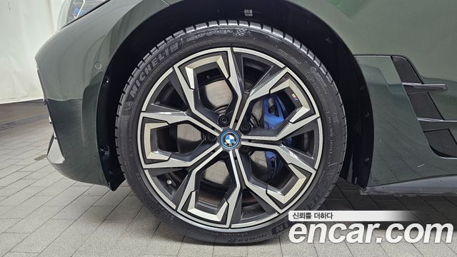 BMW i4 eDrive40 M Sports Pro - фото 4