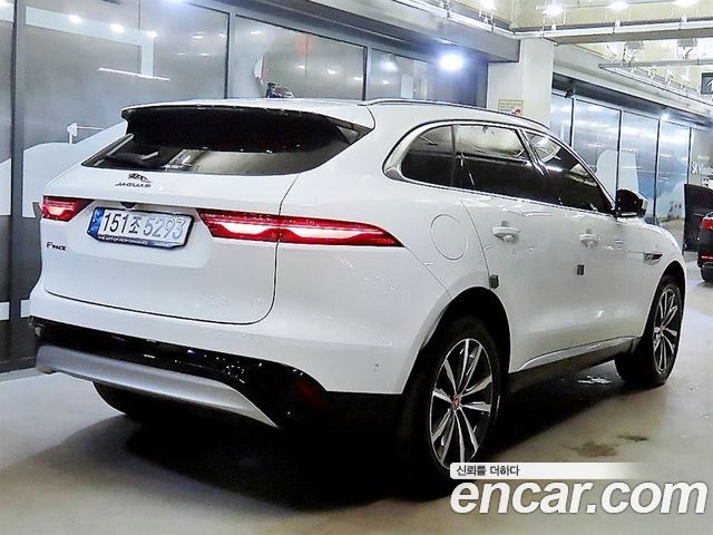 Jaguar F-PACE D200 SE - фото 3