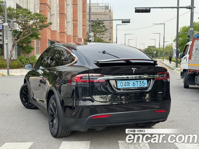 Tesla Model X 100D - фото 1