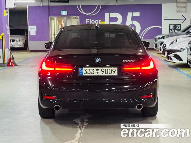 BMW 3-Series G20 330e - фото 1