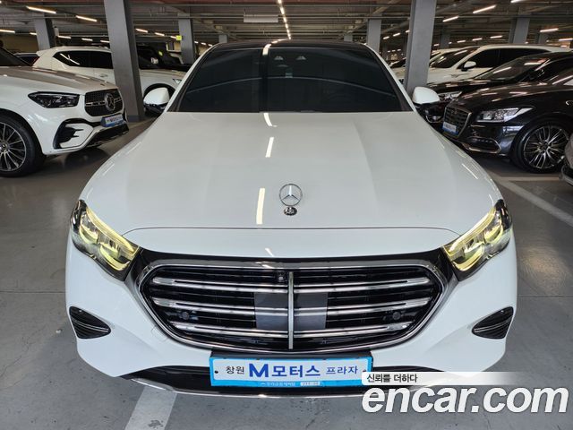 Mercedes-Benz E-Class W214 E220d 4MATIC Exclusive - фото 0