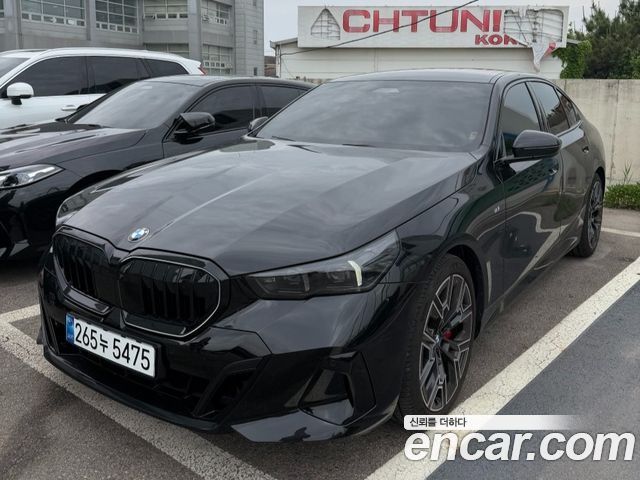 BMW 5-Series G60 530i xDrive M Sport Pro Special Edition - фото 0