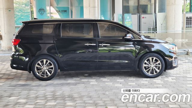 Kia Carnival Новый Gasoline 9-Seater Noblesse Special - фото 4