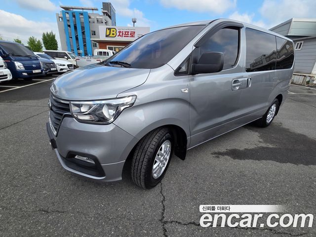Hyundai Starex Новый Van 5-Seater Smart - фото 1