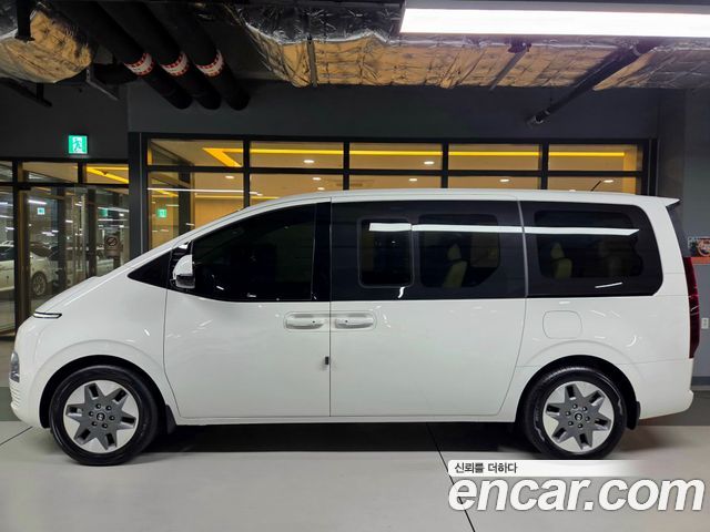 Hyundai Staria HEV 1.6 Tourer 11-Seater Modern - фото 2