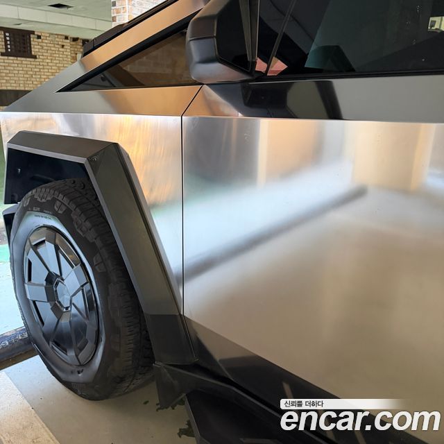 Tesla Cybertruck AWD - фото 2