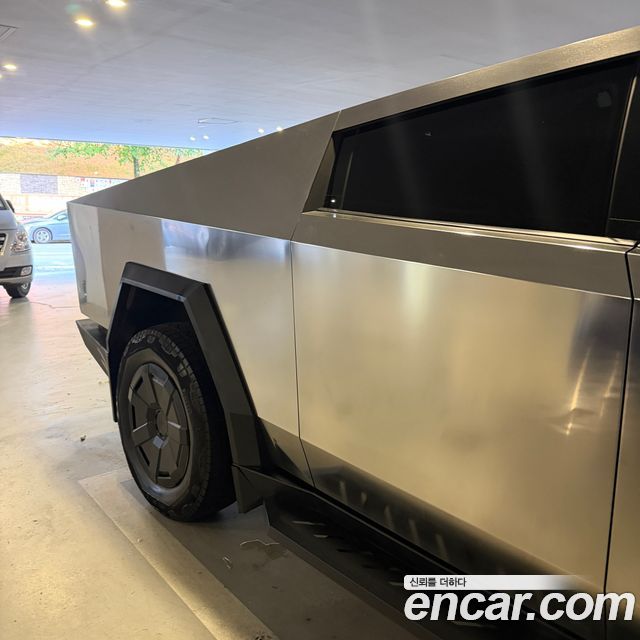 Tesla Cybertruck AWD - фото 4
