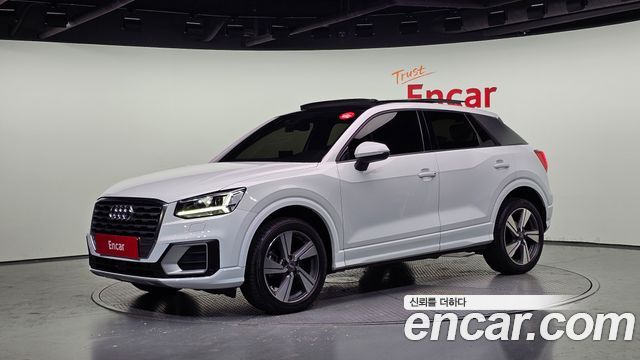 Audi Q2 35 TDI Premium - фото 0