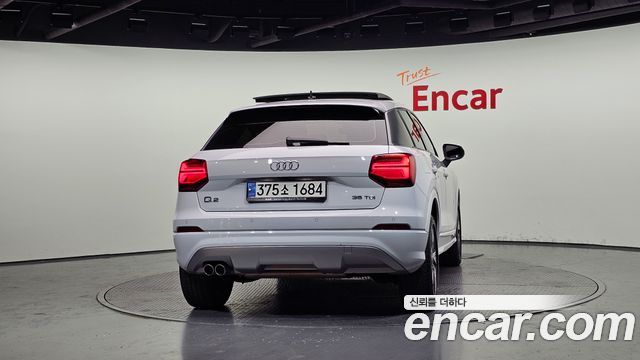 Audi Q2 35 TDI Premium - фото 3