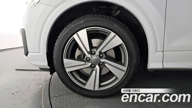 Audi Q2 35 TDI Premium - фото 4