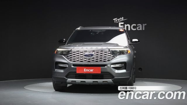 Ford Explorer 6-го поколения 3.0 Platinum 4WD - фото 2