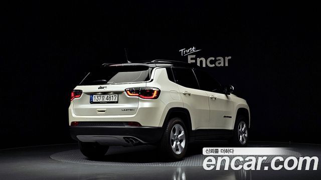 Jeep Compass 2-го поколения 2.4 limited 2WD - фото 1