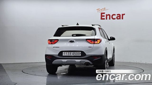 Kia Stonic 1.0 Turbo Prestige - фото 3