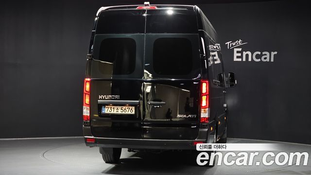 Hyundai Solati 15-seater Luxury - фото 3