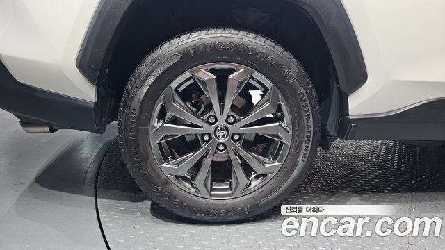 Toyota RAV4 5-го поколения 2.5 2WD Hybrid - фото 4