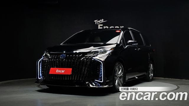 Toyota Sienna 4-го поколения 2.5 Hybrid 2WD - фото 0