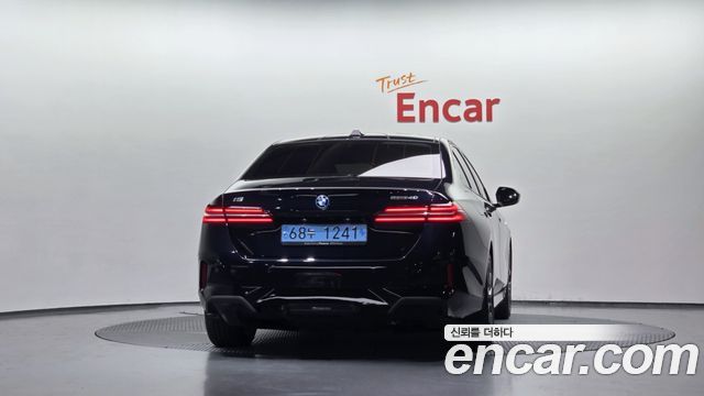 BMW i5 G60 eDrive 40 M Sport - фото 3