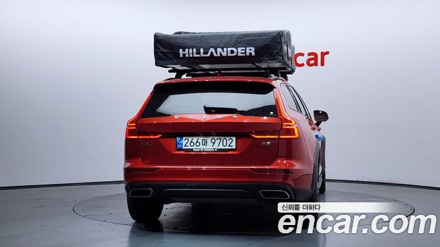 Volvo V60 2-го поколения B5 Pro AWD - фото 3