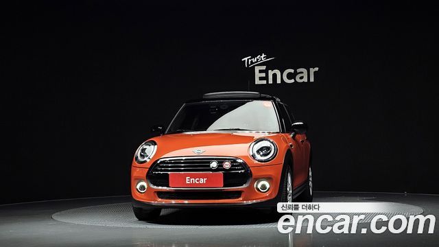 Mini Cooper 5Door HIGH 3rd - фото 2