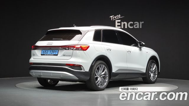 Audi Q4 e-tron F4 45 Premium - фото 1