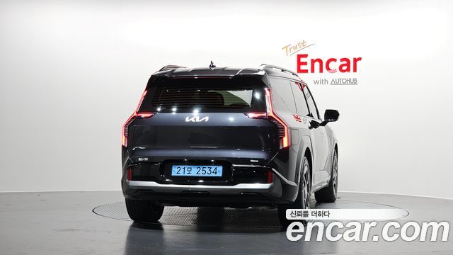 Kia EV9 Long Range 4WD GT Line - фото 3