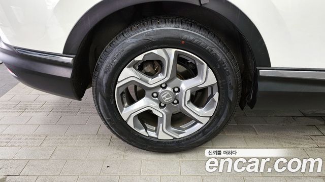 Honda CR-V 5-го поколения 1.5 EX-L 2WD - фото 4