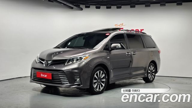 Toyota Sienna 3.5 AWD - фото 0