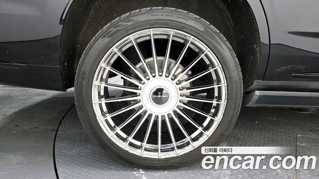 Cadillac Escalade 5-го поколения 6.2 Sports Platinum - фото 4