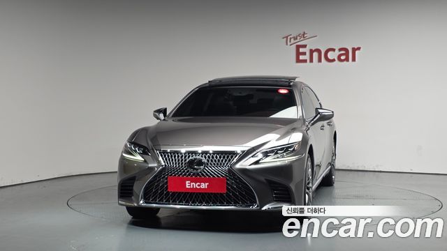 Lexus LS LS500 3.5 Platinum AWD - фото 2