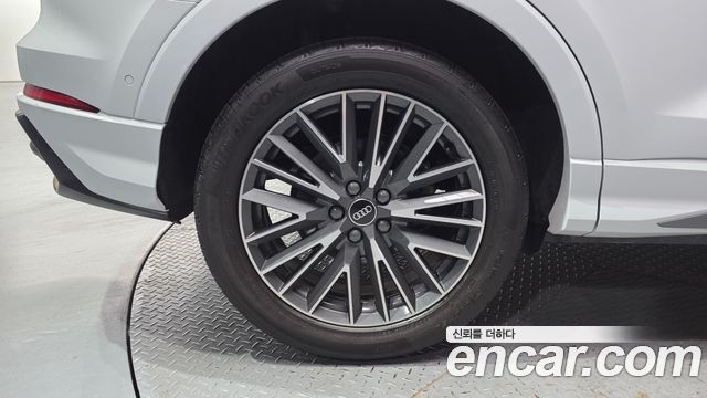 Audi Q3 F3 35 TDI Premium - фото 4