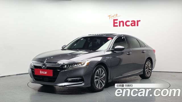 Honda Accord 10-го поколения 2.0 Hybrid Touring - фото 0