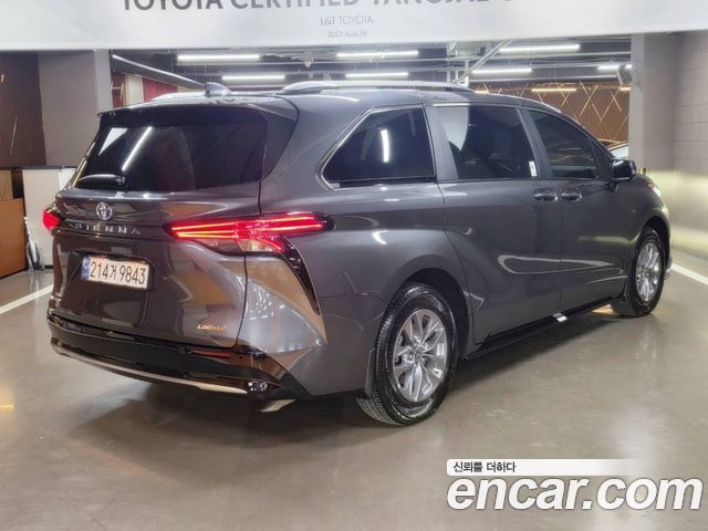 Toyota Sienna 4-го поколения 2.5 Hybrid AWD - фото 2
