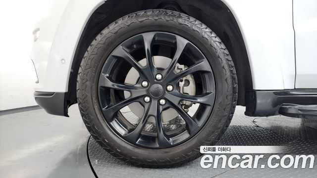 Jeep Cherokee 3.6 Summit WK2 - фото 4