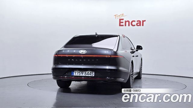 Hyundai Grandeur GN7, гибрид Calligraphy - фото 3