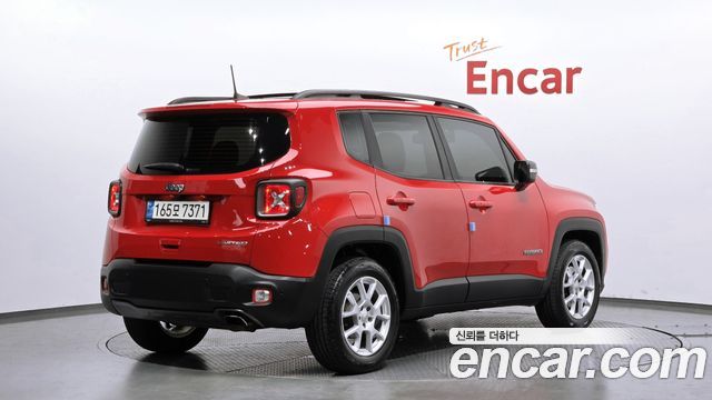 Jeep Renegade 2.4 Limited - фото 1