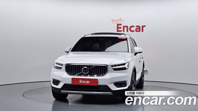 Volvo XC40 B4 Inscription - фото 1