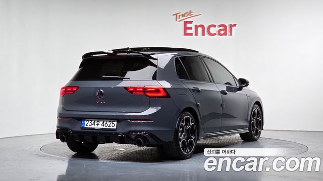 Volkswagen Golf 8-го поколения 2.0 GTI - фото 1