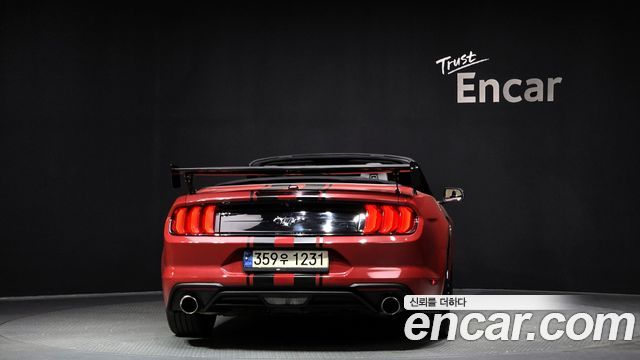 Ford Mustang Convertible - фото 3