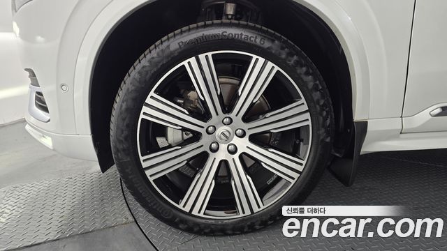 Volvo XC90 2-го поколения B6 Ultimate Bright - фото 4