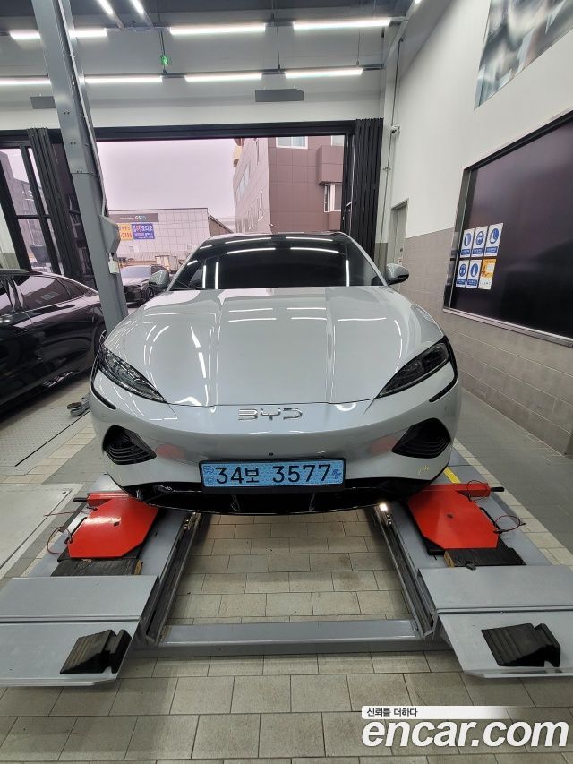 BYD Seal Dynamic AWD - фото 0