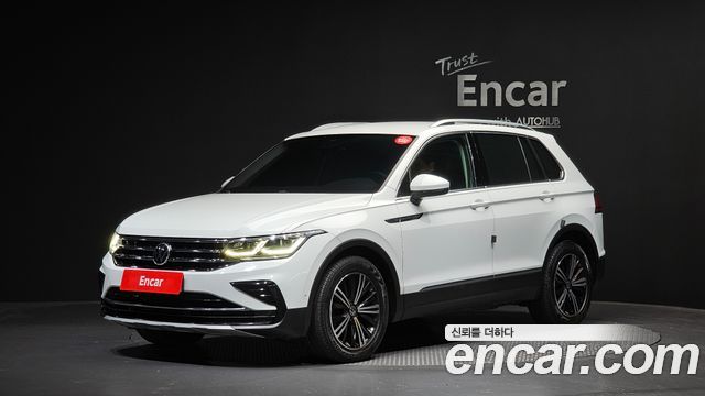 Volkswagen Tiguan 2-го поколения 2.0 TDI Premium - фото 0