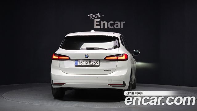 BMW 2-Series U06 218d Advantage - фото 3