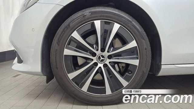 Mercedes-Benz E-Class W213 E300e Exclusive - фото 4
