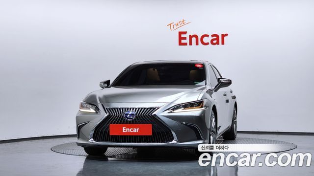 Lexus ES 7-го поколения Executive - фото 2