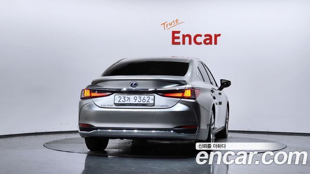 Lexus ES 7-го поколения Executive - фото 3