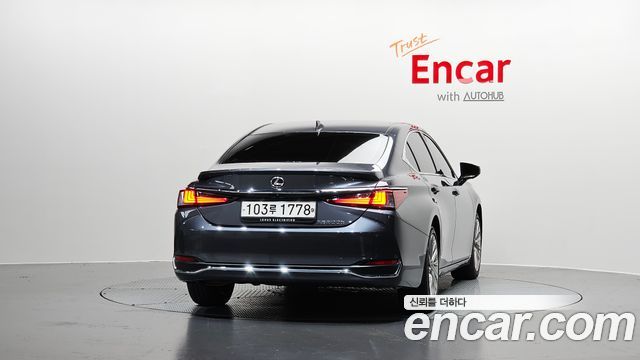 Lexus ES 7-го поколения Executive - фото 3