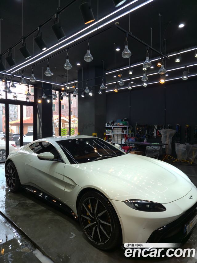 Aston Martin Vantage 2-го поколения 4.0 V8 Coupe - фото 3