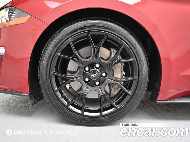 Ford Mustang Coupe - фото 4